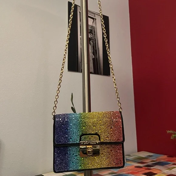 ๐ BETSEY JOHNSON-IN A DREAMWORLD CROSSBODY RAINBOW SPARKLER- NWT!!๐ Last One!!! - Picture 5 of 11